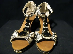 LIBBY EDELMAN Bani Snakeskin Embossed Jeweled Platform Wedges Sandals 8.5M - Picture 1 of 9