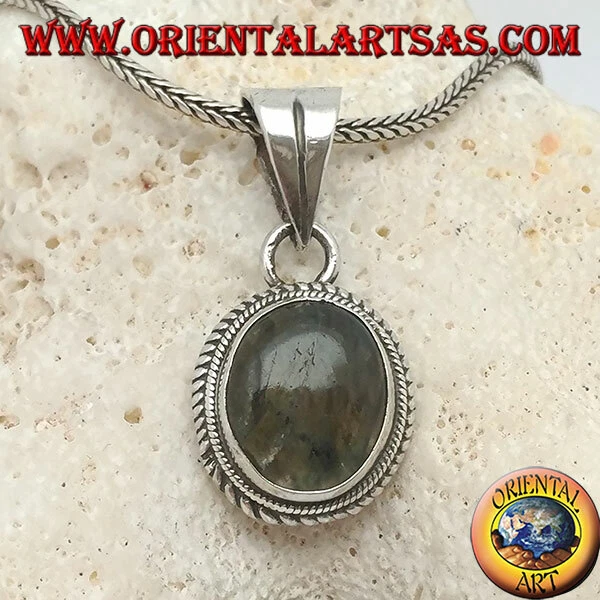Ciondolo in Argento 925‰ con labradorite ovale contornata da intreccio - Immagine 1 di 1