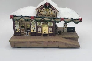 Hawthorne Village Train Station #A4533 Railroad Makes Train Sounds Vintage 2006 - Picture 1 of 11