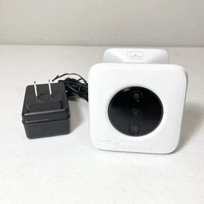 Honeywell iPCAM-WL IP Low-light Camera with Power plug - Image 1 of 4
