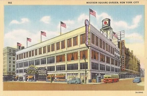 NEW YORK CITY - Old Madison Square Garden (MSG III) 1937 -bus, auto, water tower - Picture 1 of 2