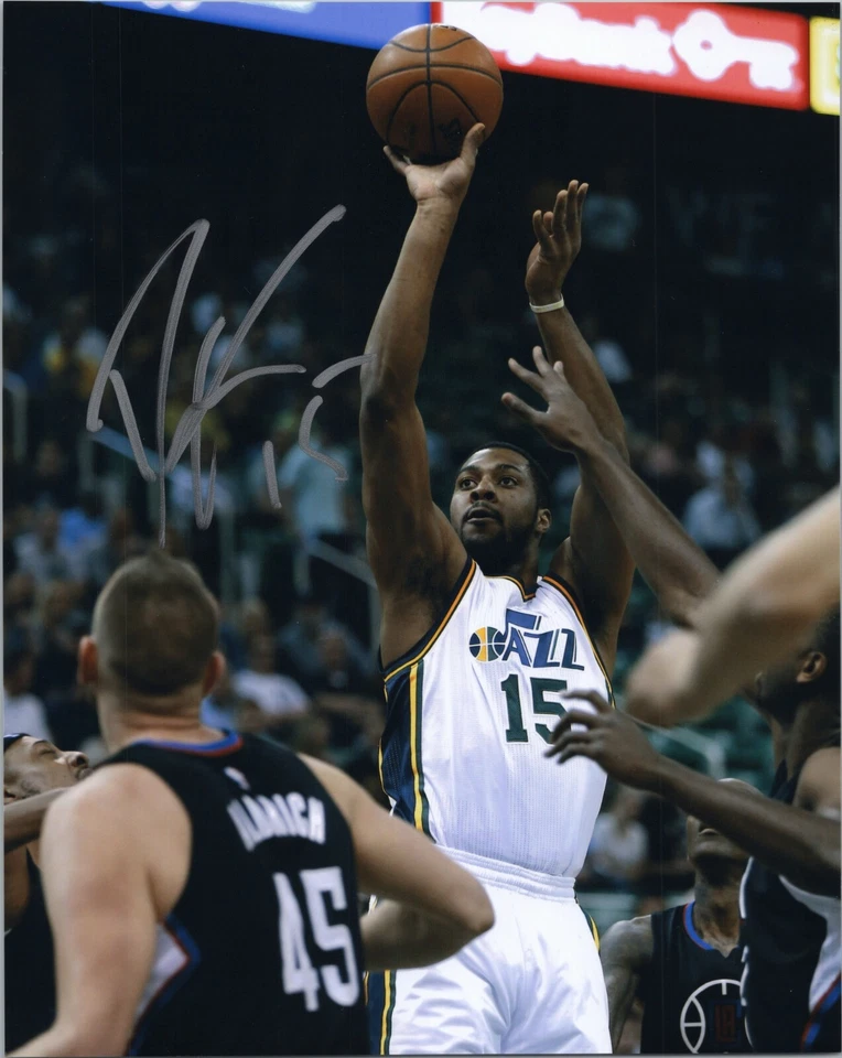 ~~ DERRICK FAVORES Auténtico Firmado a Mano "Utah Jazz" Foto 8x10 C ~~ Foto 1 de 1