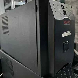 🚚�SCHNELLER VERSAND🔋⚡️ APC SUA1500i Tower USV Unterbrechungsfreie Stromversorgung - OHNE AKKU - Bild 1 von 3
