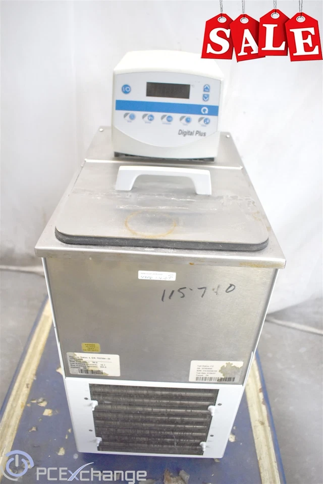 Thermo Electron Neslab RTE 740 Recirculating Chiller Cooling Heating Bath - Image 1 of 4