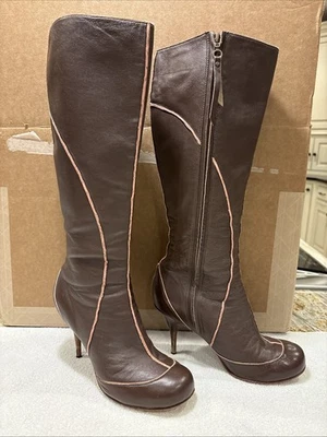 De Colección Diesel Marrón Rosa Cuero Punta Redonda Tacón de Aguja Botas Hasta la Rodilla 38.5 Ajuste 8 Foto 1 de 4