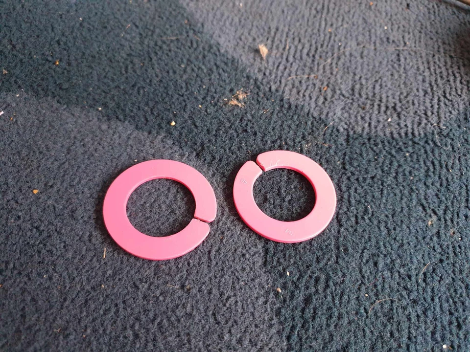 Dyson DC07 CLIC special Edition PAIR OF CLIPS - Image 1 of 1