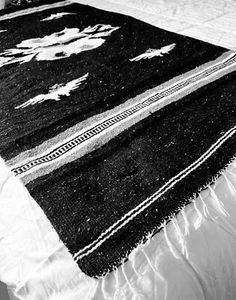Poncho Decke Artesanias F.R. Mexikanischer handgewebter Donnervogel und Fransen 6 Fuß x 3 Fuß - Bild 1 von 16
