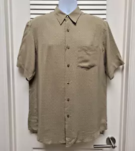 Men's CLAIBORNE Green 100% Silk Short Sleeve Shirt Size M - Picture 1 of 8