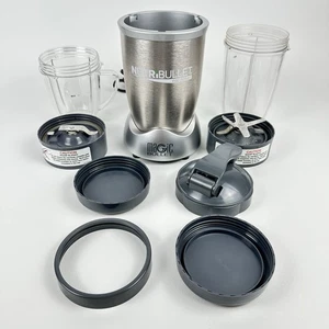 Frullatore e accessori Magic Bullet serie 900 NB-201 NUTRiBULLET testato funziona - Foto 1 di 24