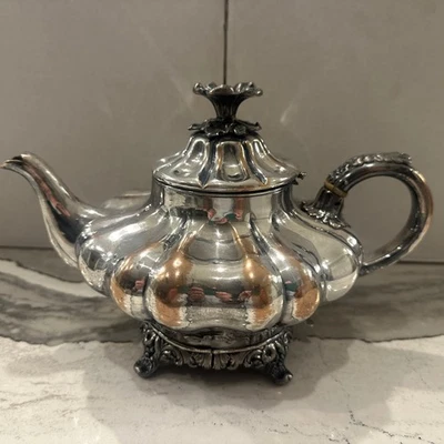 Antigo bule Sheffield Plate OSP ornamentado em forma de melão por volta de 1820 COMO ESTÁ precisa de reparo - Imagem 1 de 4