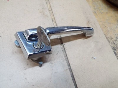 Audi 60L 80 75L Super 90 door handle front right until manufacturing year 05/1970 possibly DKW 102 - Image 1 of 4