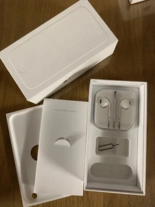 APPLE: Original Box IPhone 6, mit Original Kopfhörern Neu - Zdjęcie 1 z 4