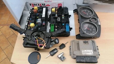 Kit Chiave ECU Opel Zafira B 1.9 CDTI 74kw Z19DT 2006 0281012549 55198922 - Immagine 1 di 4