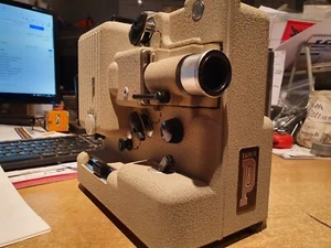 CINE PROJECTOR EUMIG OPTIK - Picture 1 of 7