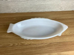 Vintage Glasbake Milk Glass Fish Shaped Serving Platter Dish USA Mid Century - Picture 1 of 11