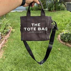 [Marc Jacobs] THE MINI TRAVELER TOTE BAG M0016493 001 BLACK Clean ⭐️ - Picture 1 of 11