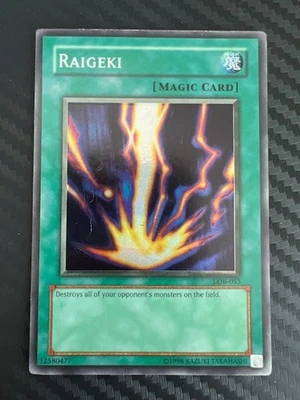 Yugioh Raigeki LOB-053 Super Rare Unlimited Edition DMG - Image 1 of 2