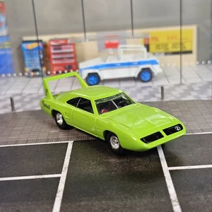 1:64 Hot Wheels Limited Edition 1970 70 Plymouth Road Runner Superbird Green New - Picture 1 of 14