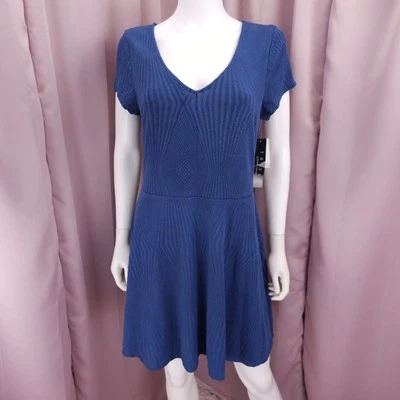 Trixxi Women's Blue Geometric Short Sleeve V-Neck A-Line Dress 2XL NWT - Image 1 of 4