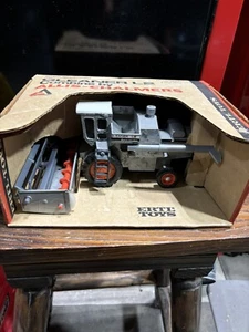 VINTAGE GLEANER L2 ALLIS CHALMERS COMBINE 1/32 AC MIB ERTL - Picture 1 of 4