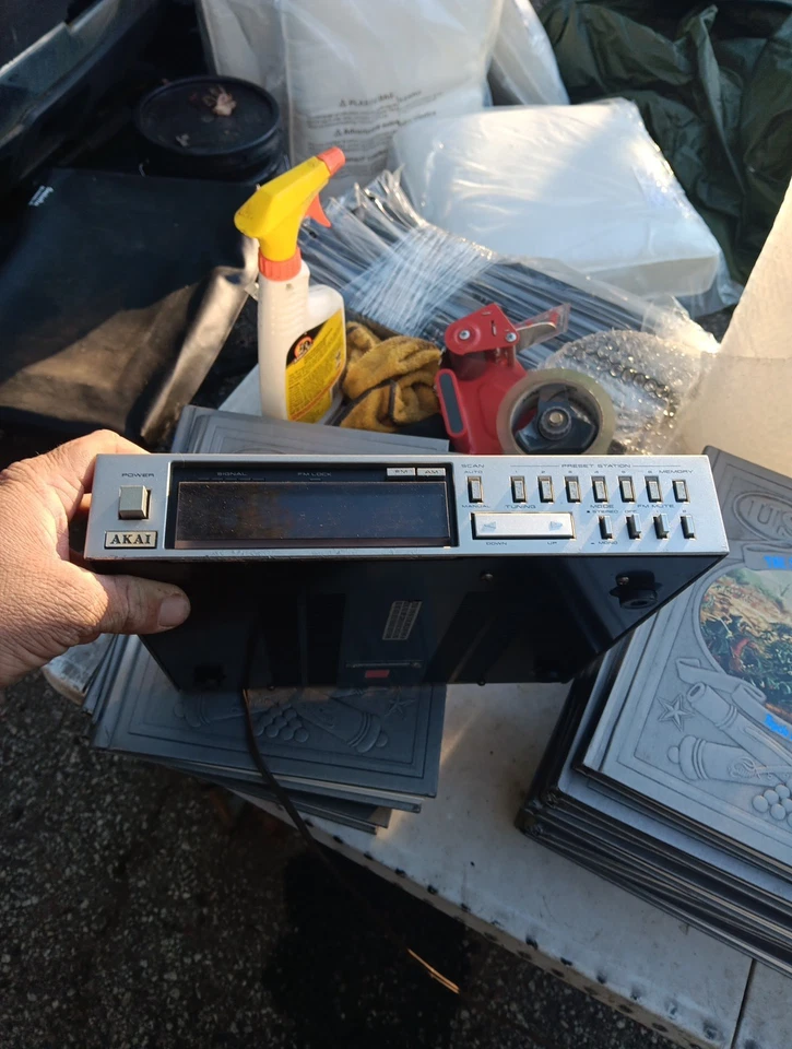 Akai FM AM court synthesizer tuner model uc.S five Tested Works - Image 1 of 4