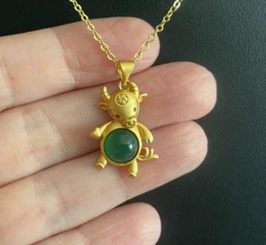 Green Jade Cattle Bull Animal Zodiac Pendant Charm Necklace Amulet, Silver/Gold - Picture 1 of 5