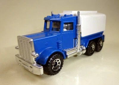 Matchbox Superfast 05E Peterbilt Tanker Vorserienmodell in blau & weiß - Bild 1 von 4