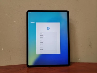 Apple iPad Pro 12.9" 4th Gen 256GB Space Gray MXFE2LL/A - Image 1 of 4