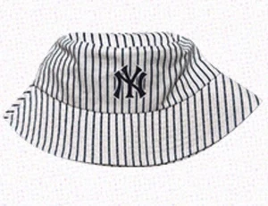 NY YANKEES SOMBRERO CUBO RAYAS SGA 18/06/2025 MLB BÉISBOL WENDYS - Imagen 1 de 6