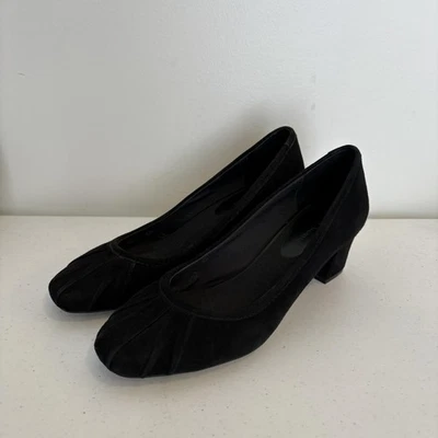 Zapatos de salón Etienne Aigner para mujer talla 7,5 negros de gamuza E-Maggie tacón bajo Foto 1 de 4