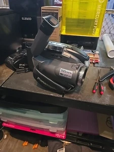 Panasonic PV-L550D Palmcorder VHS-C & PV-A17 Charger, One Battery, Carrying Case - Picture 1 of 4