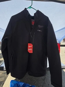 Milwaukee Men's Large M12 12V TOUGHSHELL Red Heated Jacket Large Jacket Only - Picture 1 of 5