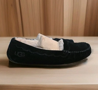 Auténtica Zapatilla Mocasín UGG Ansley Para Hombre Talla 9 Ancho Medio en Negro- Foto 1 de 4