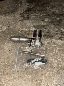 Kyosho DBX 2.0 GXR 18 Nitro Engine - Picture 1 of 3