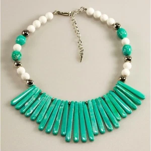 Plastic Faux Turquoise w/White & Silver Beads Statement Necklace 14.5 Inches - Picture 1 of 5