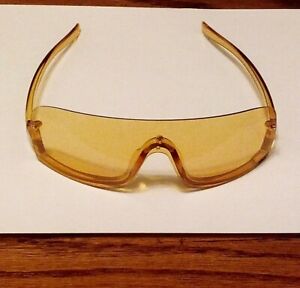 Vintage gucci sunglasses, Shooter Yellow, Rimless.