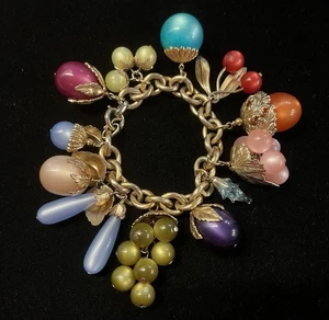 1955 NAPIER “TROPICANA" MOONGLOW FRUIT LUCITE CHARM BRACELET - Picture 1 of 12