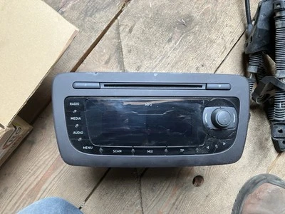 Radio CD/MP3 (kein Code vorhanden) 6J1035153G Seat Ibiza 6J 6P Original - Bild 1 von 2