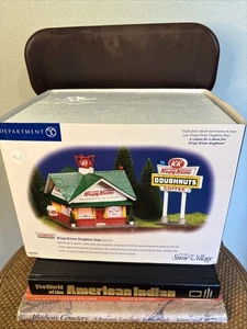Department 56 Snow Village Krispy Kreme Doughnut Shop - Originalverpackt 4045690 - Bild 1 von 3