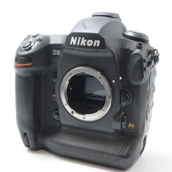 M21 Near Mint Nikon D5 XQD 20.8MP DSLR Camera Body shutter count - Image 1 of 4