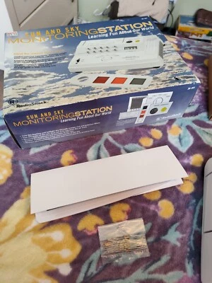 Estación de Monitoreo Sol y Cielo Radio Shack 28-281 ScienceFair Filtro Cielo Faltante Foto 1 de 4