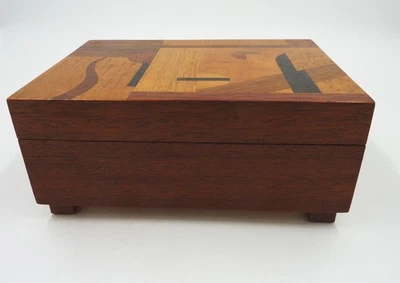 Schmuck Schatulle Holz Einlegearbeiten Art Deco geom. Bauhaus Design Spieluhr - Bild 1 von 4