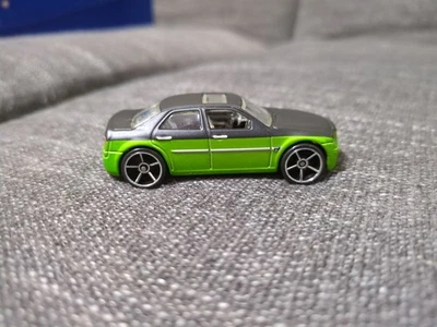 Hot Wheels - Treasure Hunt 2008, Chrysler 300C Hemi - Como nuevo Foto 1 de 4