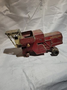 Vintage New Holland Sperry Rand Combine 975 985 995 1/32 scale parts or repair - Picture 1 of 8