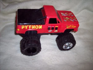 MONSTER TRUCK BATTERIEBETRIEBEN PYTONFREI S/H - Bild 1 von 7