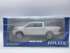 1/30 Toyotahilux Early Novelty Color Sample Mini Car Super White Ii