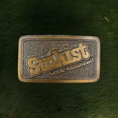 De Colección Sunkist Buenas Vibraciones Años 70 Hebilla de Cinturón Soda Pop Refresco Sabor Cítrico Foto 1 de 4