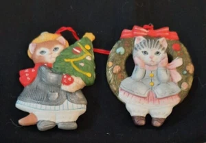 VINTAGE 1988 & 1985 KITTY CUCUMBER IN WREATH & WITH CHRISTMAS TREE SET OF 2 - Picture 1 of 6