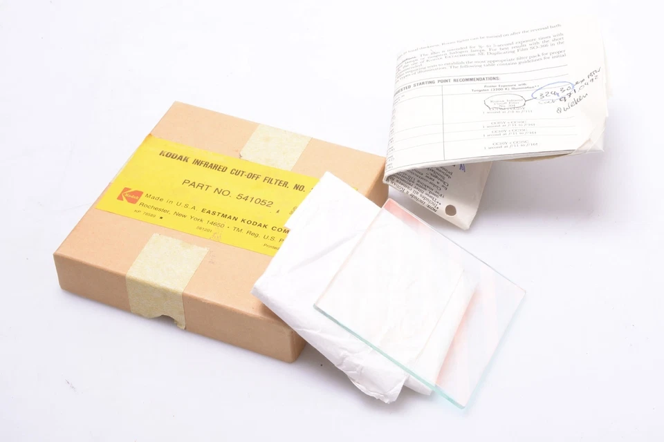 ✅ KODAK INFRARED CUT OFF FILTER NO. 304. NO HOLDER BOXED - Image 1 of 2