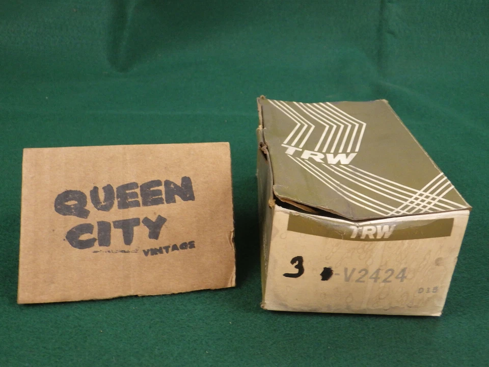 Новый из старых запасов TRW/Toledo V2424 клапаны двигателя лот из 3 штук Pontiac Tempest 195 1961-63 - Изображение 1 из 4